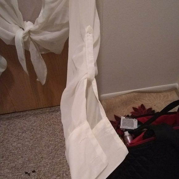 Blouse - Picture 2 of 4